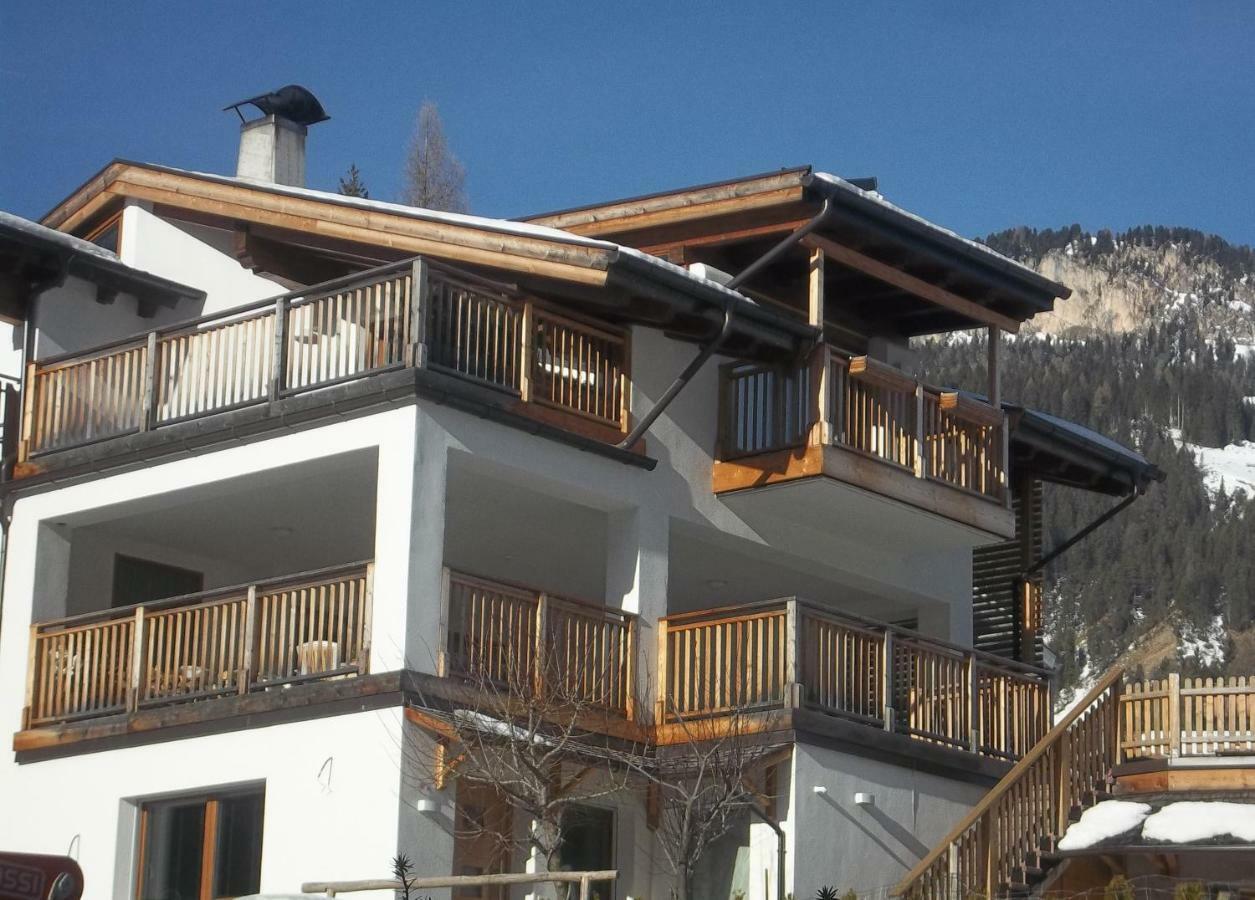 Casa Lory Apartment Vigo di Fassa Luaran gambar